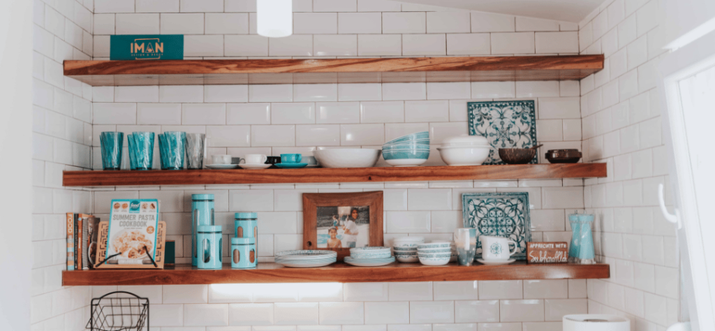 shelf hanging