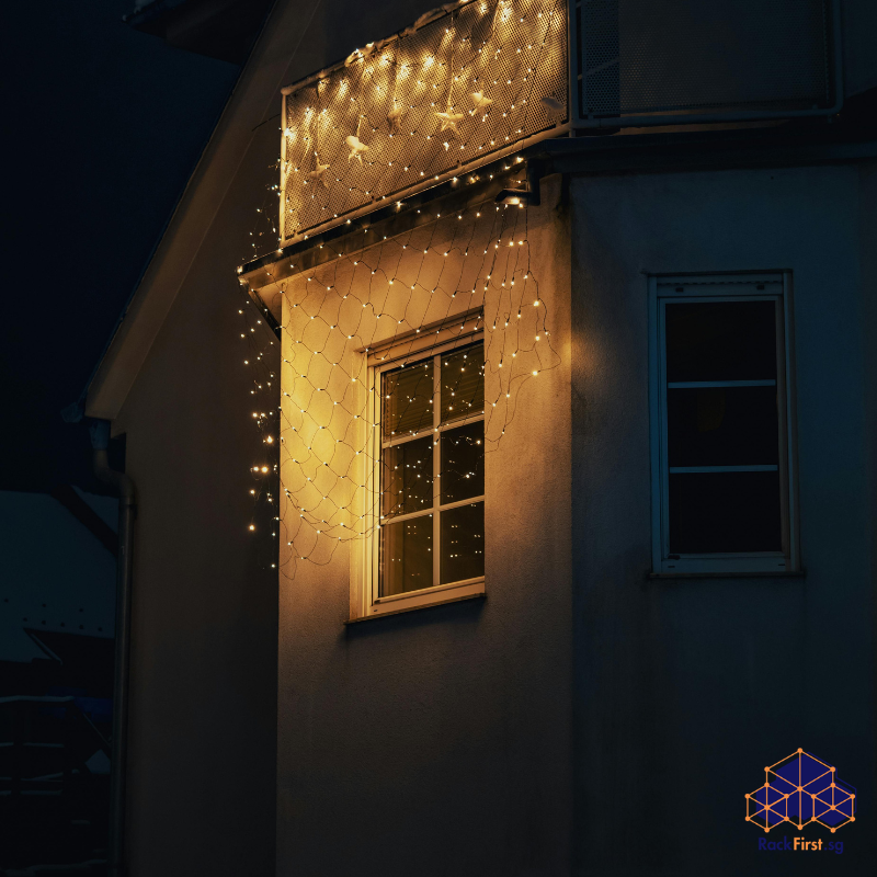 Read more about the article How To Hang Net Lights on a Window in Singapore