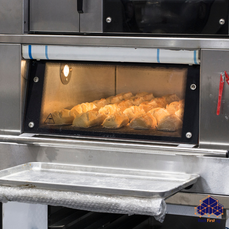 Read more about the article Why Your Oven Light Bulb Gets Stuck