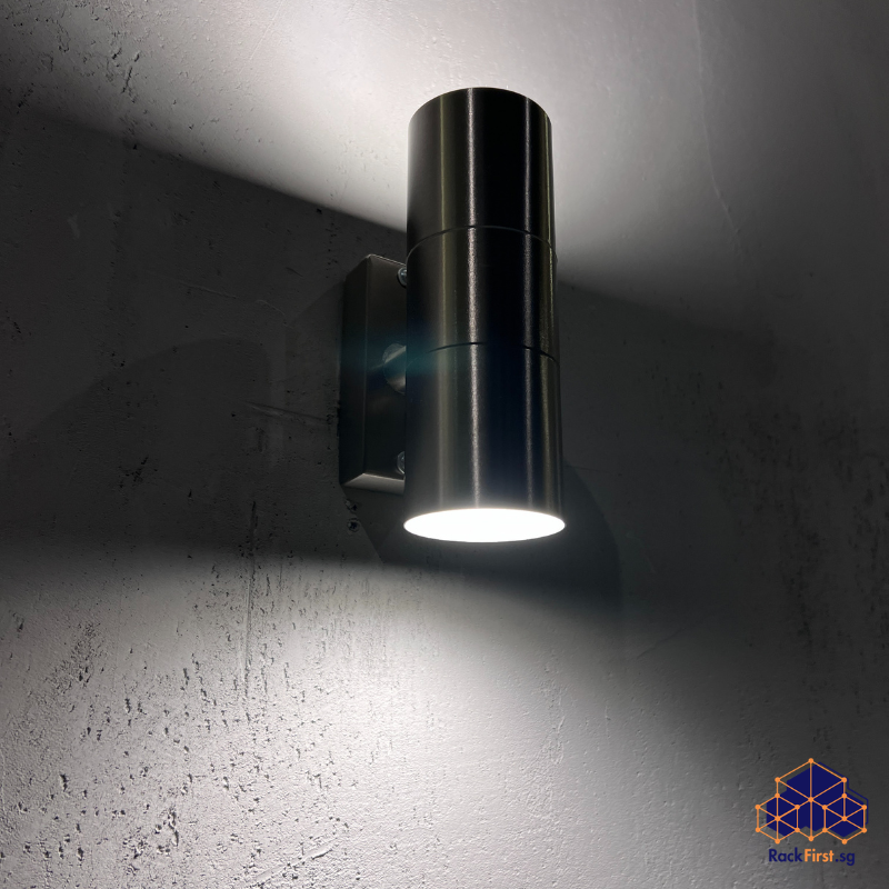 Read more about the article The Wall Mount Outdoor Light Fixtures That Handle Sun, Rain, and Salt Air