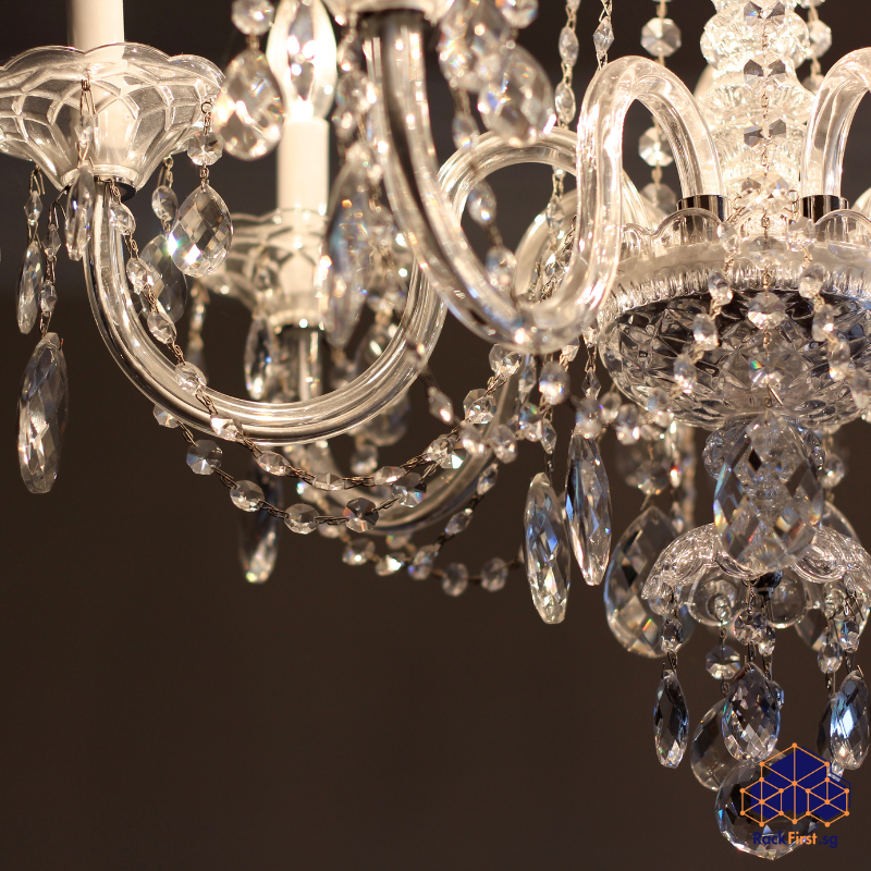 Read more about the article A Chandelier Belongs on Your Wall But Only If You Mount It Like This