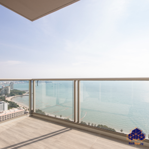 Read more about the article Invisible Grille for Balcony: Safety, HDB Rules, and Smart Choices for Singapore Homes