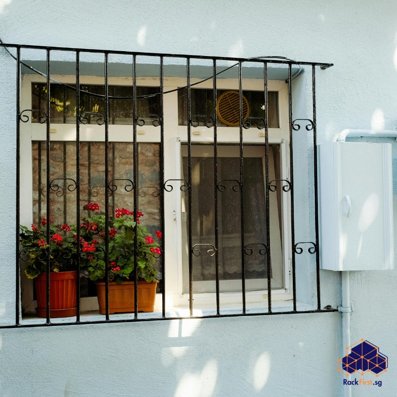 Read more about the article Invisible Grille for Windows: A Homeowner’s Guide to Safety, Style, and Compliance