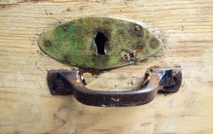 Read more about the article Drawer Repair Cost in Singapore: What Homeowners Actually Pay